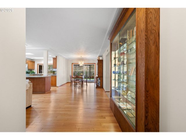 809 Ne DELSEY Rd, Hillsboro, OR 97124