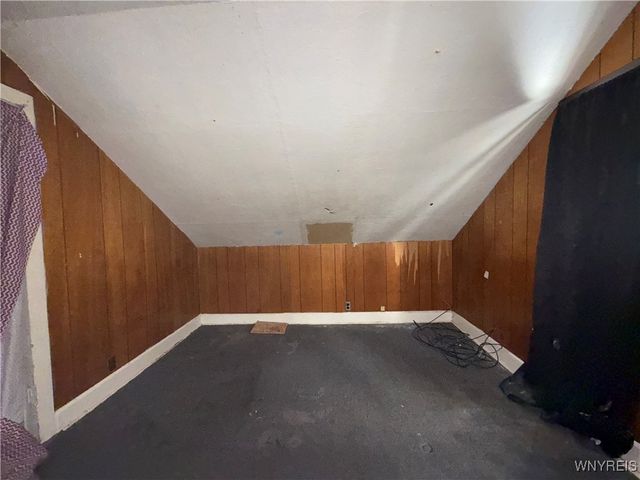 84 East End Avenue, Buffalo, NY 14225