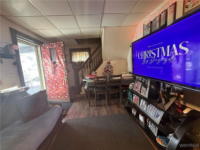 84 East End Avenue, Buffalo, NY 14225