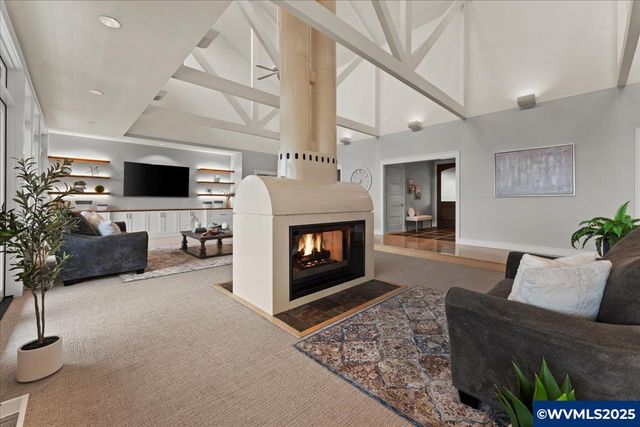 3252 Mt Kuebler Dr S, Salem, OR 97302