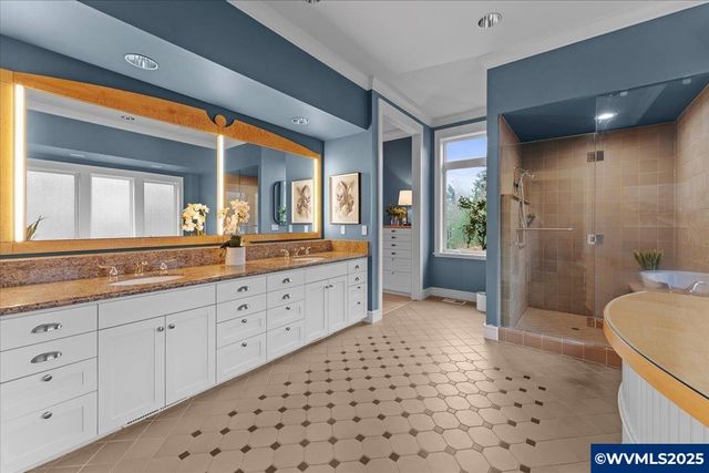 3252 Mt Kuebler Dr S, Salem, OR 97302