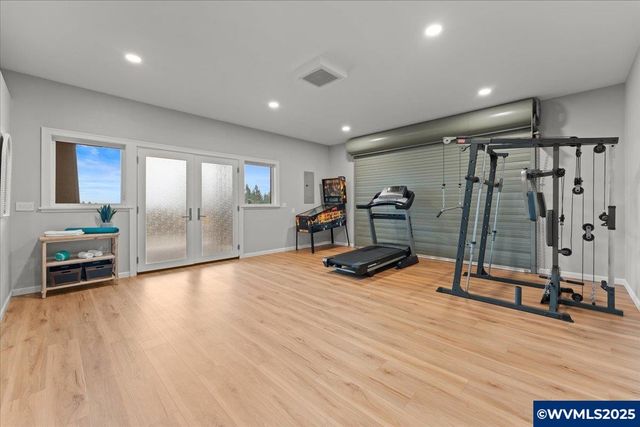 3252 Mt Kuebler Dr S, Salem, OR 97302