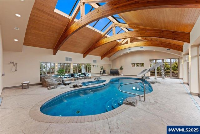 3252 Mt Kuebler Dr S, Salem, OR 97302