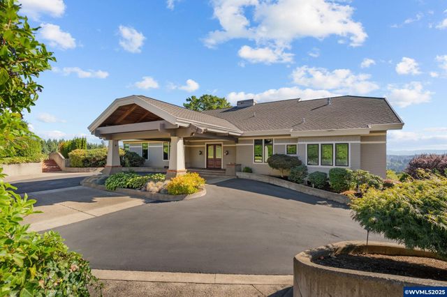 3252 Mt Kuebler Dr S, Salem, OR 97302