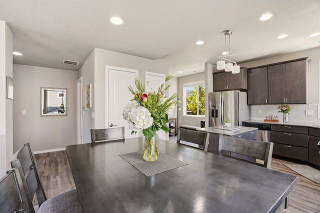 2211 W Bridge Ave, Spokane, WA 99201