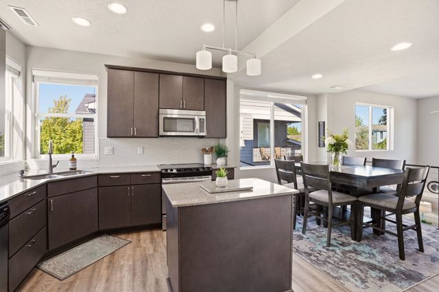 2211 W Bridge Ave, Spokane, WA 99201