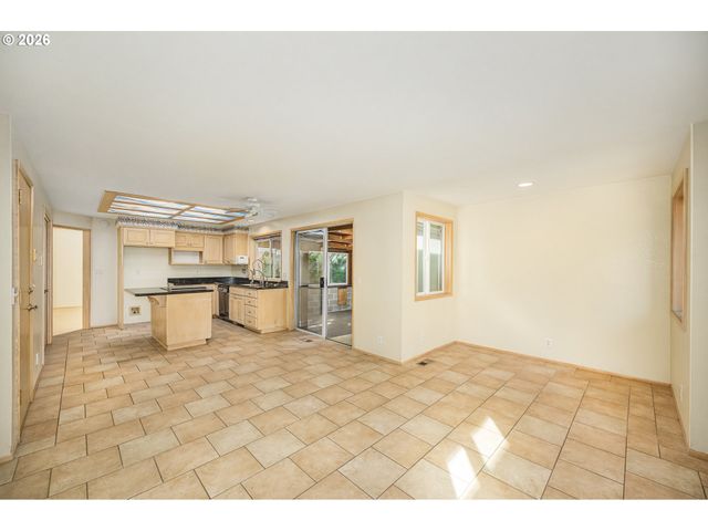 1625 VICTORIAN Way, Eugene, OR 97401
