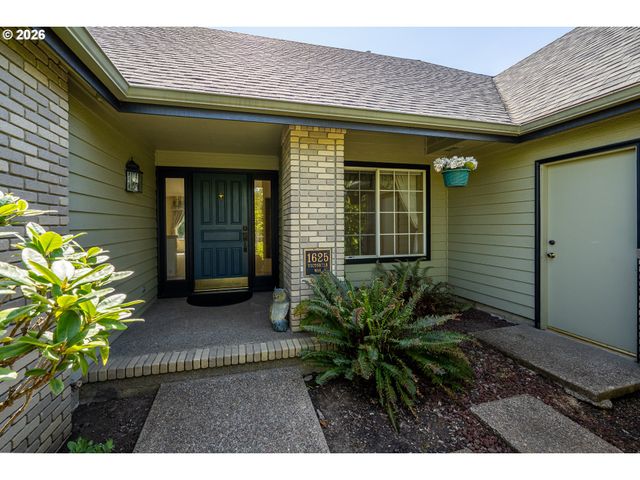 1625 VICTORIAN Way, Eugene, OR 97401