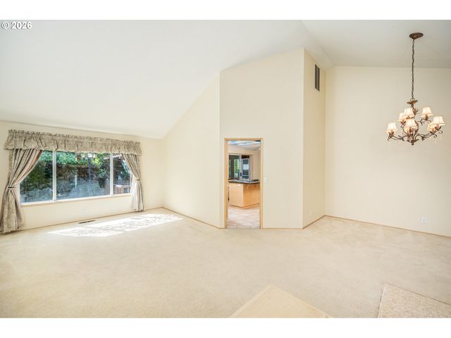 1625 VICTORIAN Way, Eugene, OR 97401