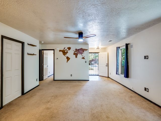5239 Via Del Cielo Lane, Santa Fe, NM 87507