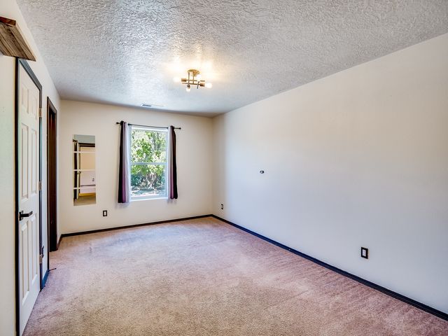 5239 Via Del Cielo Lane, Santa Fe, NM 87507