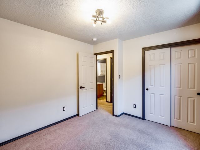 5239 Via Del Cielo Lane, Santa Fe, NM 87507