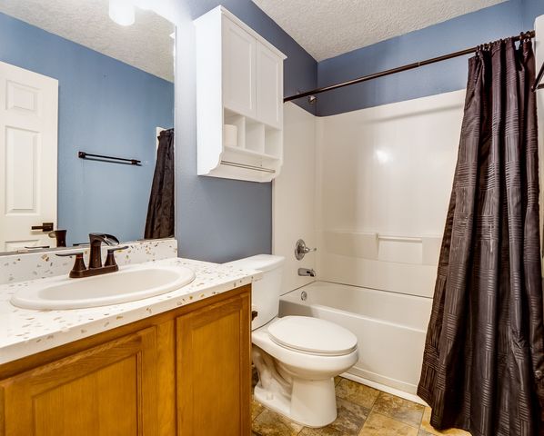 5239 Via Del Cielo Lane, Santa Fe, NM 87507