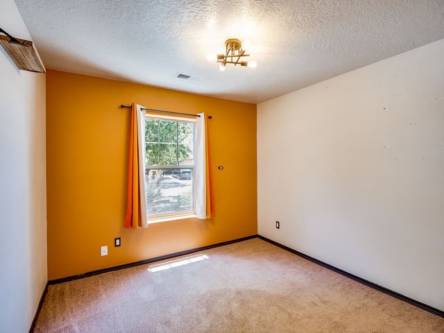 5239 Via Del Cielo Lane, Santa Fe, NM 87507