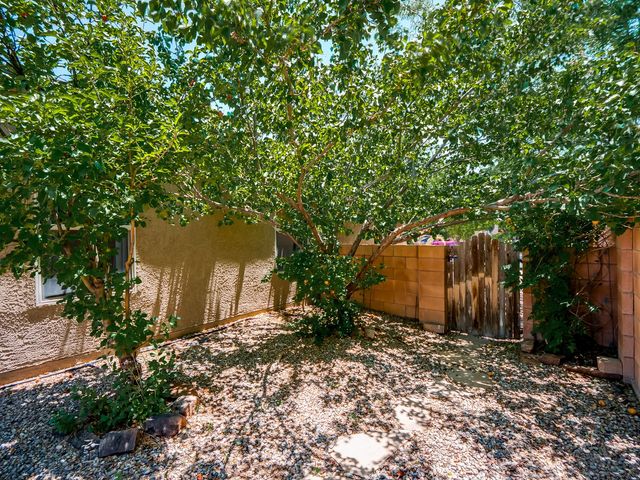 5239 Via Del Cielo Lane, Santa Fe, NM 87507