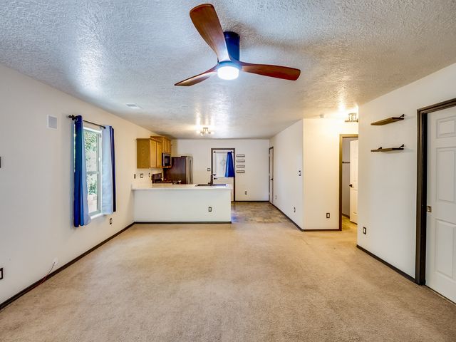 5239 Via Del Cielo Lane, Santa Fe, NM 87507