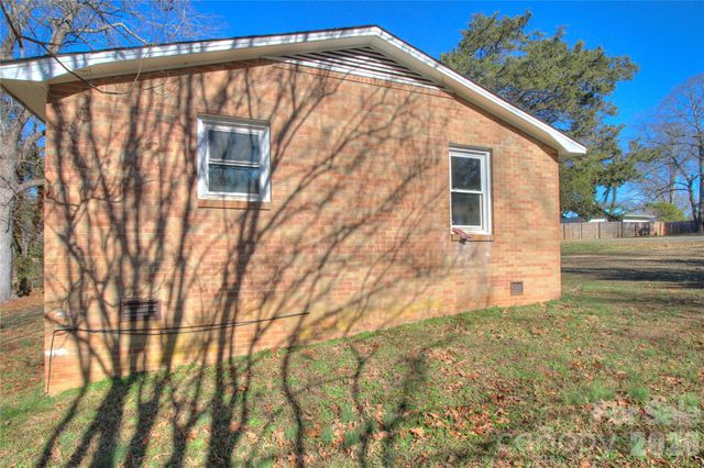 408 S Jackson Avenue, Waxhaw, NC 28173