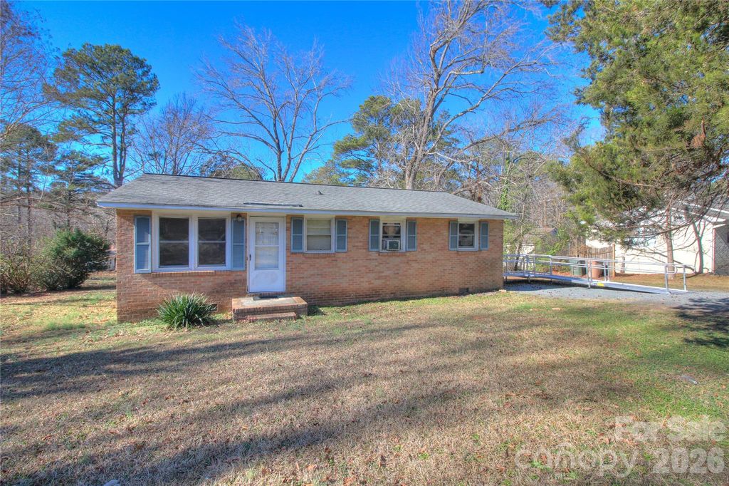 408 S Jackson Avenue, Waxhaw, NC 28173
