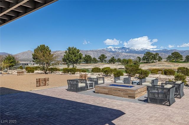 4405 East Tumble Brook Court, Pahrump, NV 89061