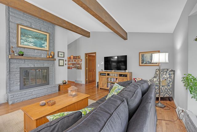 12501 S 74th Avenue, Palos Heights, IL 60463