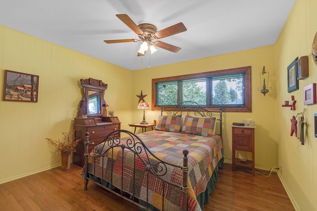 12501 S 74th Avenue, Palos Heights, IL 60463