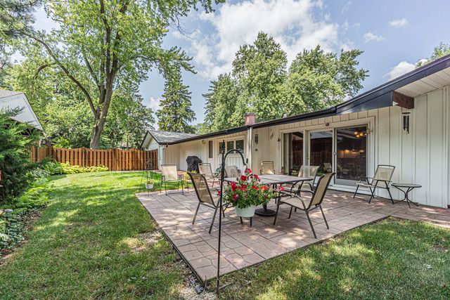12501 S 74th Avenue, Palos Heights, IL 60463