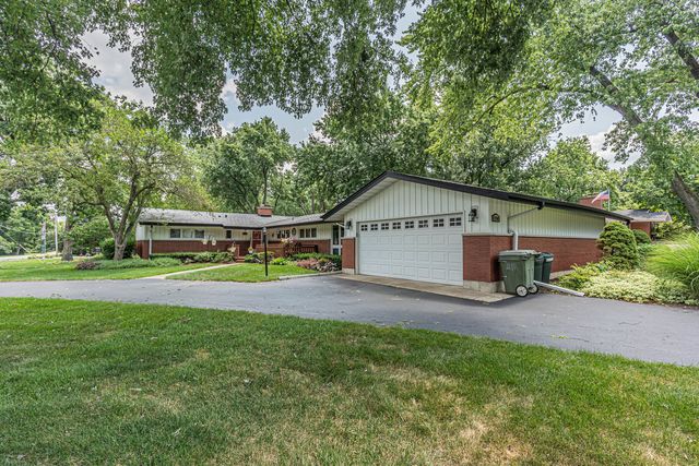 12501 S 74th Avenue, Palos Heights, IL 60463