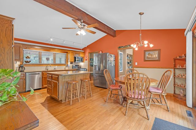 12501 S 74th Avenue, Palos Heights, IL 60463