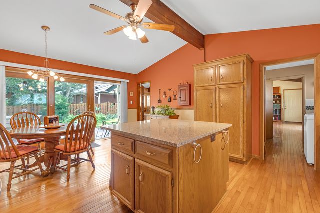 12501 S 74th Avenue, Palos Heights, IL 60463