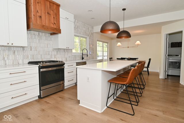 8988 Hearthstone Drive, Zionsville, IN 46077