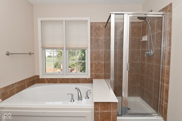 8988 Hearthstone Drive, Zionsville, IN 46077