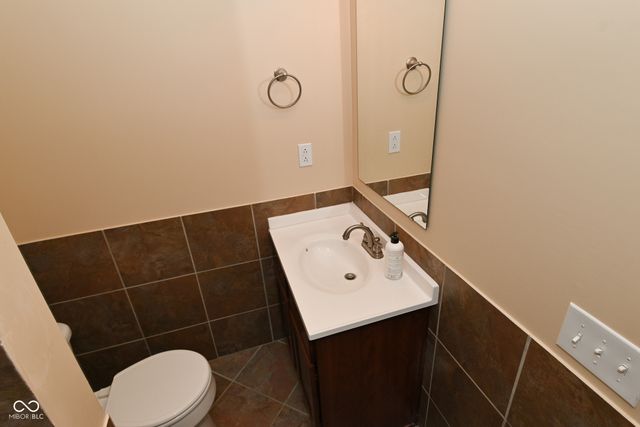 8988 Hearthstone Drive, Zionsville, IN 46077