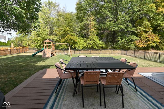 8988 Hearthstone Drive, Zionsville, IN 46077