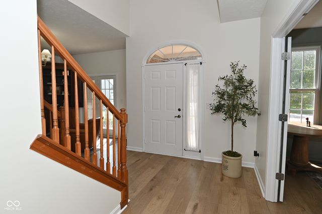 8988 Hearthstone Drive, Zionsville, IN 46077