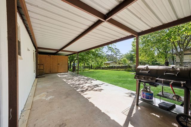 3719 Hedge Row Street, Granbury, TX 76048