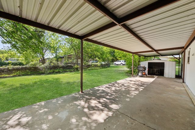3719 Hedge Row Street, Granbury, TX 76048