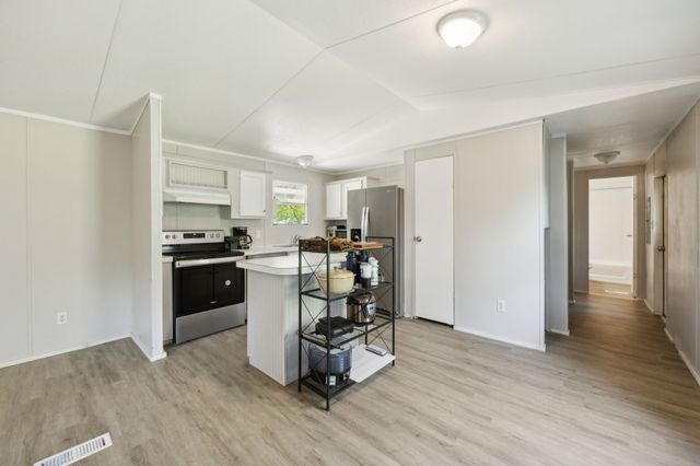 3719 Hedge Row Street, Granbury, TX 76048