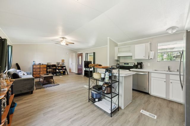 3719 Hedge Row Street, Granbury, TX 76048