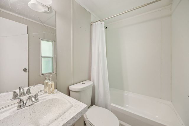 3719 Hedge Row Street, Granbury, TX 76048