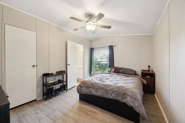 3719 Hedge Row Street, Granbury, TX 76048