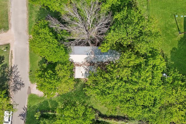 3719 Hedge Row Street, Granbury, TX 76048