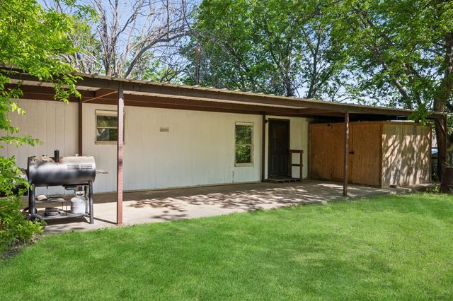 3719 Hedge Row Street, Granbury, TX 76048