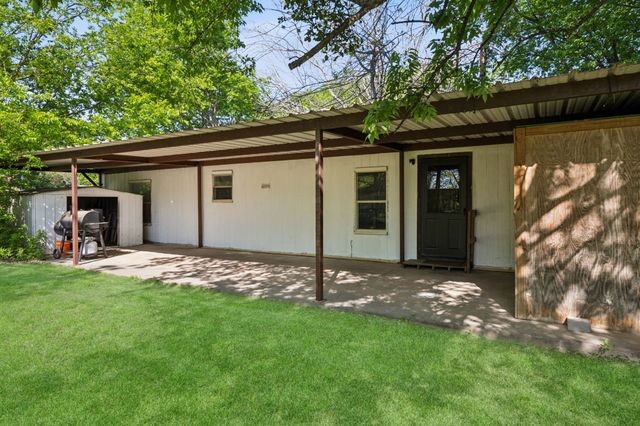 3719 Hedge Row Street, Granbury, TX 76048