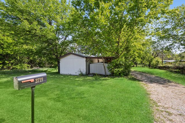 3719 Hedge Row Street, Granbury, TX 76048