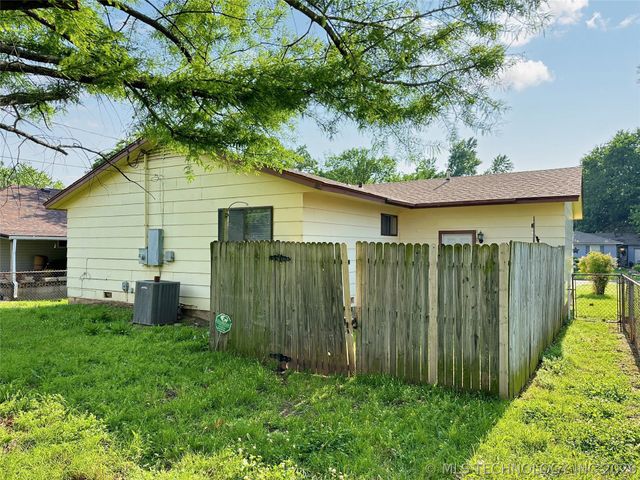 2407 S Olympia Avenue, Tulsa, OK 74107