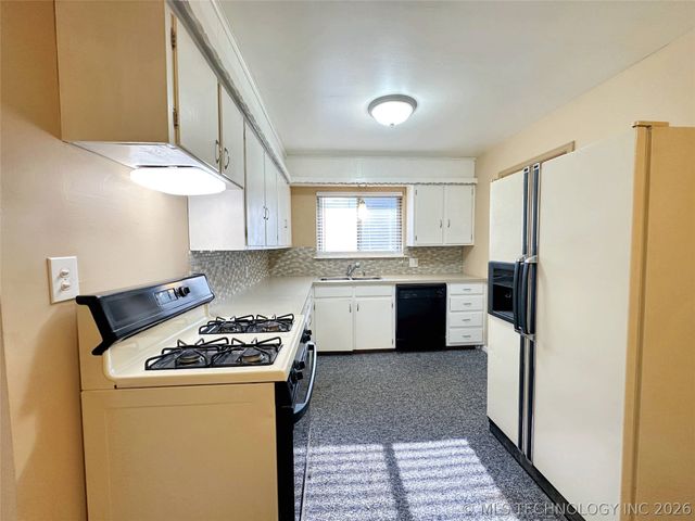 2407 S Olympia Avenue, Tulsa, OK 74107