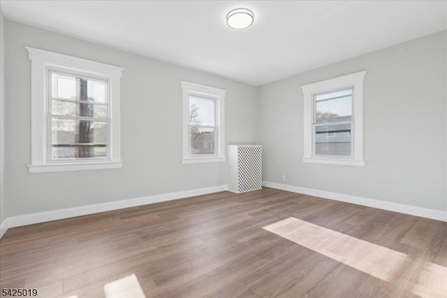 109 E 6Th Ave, Roselle Boro, NJ 07203