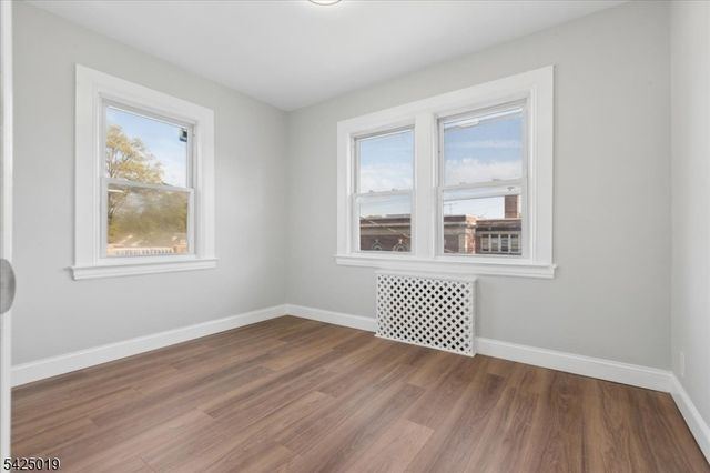 109 E 6Th Ave, Roselle Boro, NJ 07203