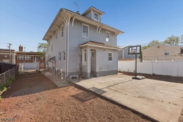 109 E 6Th Ave, Roselle Boro, NJ 07203