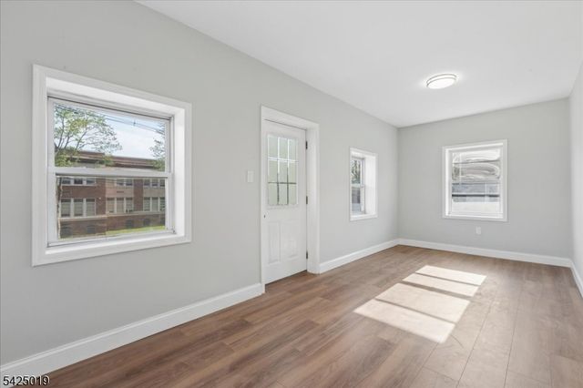 109 E 6Th Ave, Roselle Boro, NJ 07203